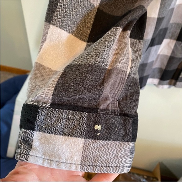 Carhartt black and white plaid flannel button down shirt XL - Picture 6 of 7
